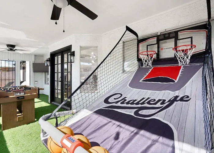 Superhost Luxury - Cardinals Stadium, Bbq & Heated Pool Villa