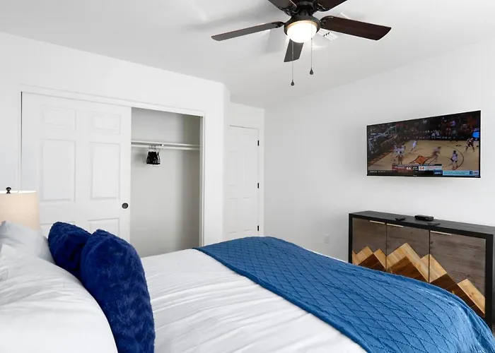 Superhost Luxury - Cardinals Stadium, Bbq & Heated Pool Villa