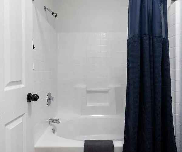 Villa Superhost Luxury - Cardinals Stadium, Bbq & Heated Pool Glendale