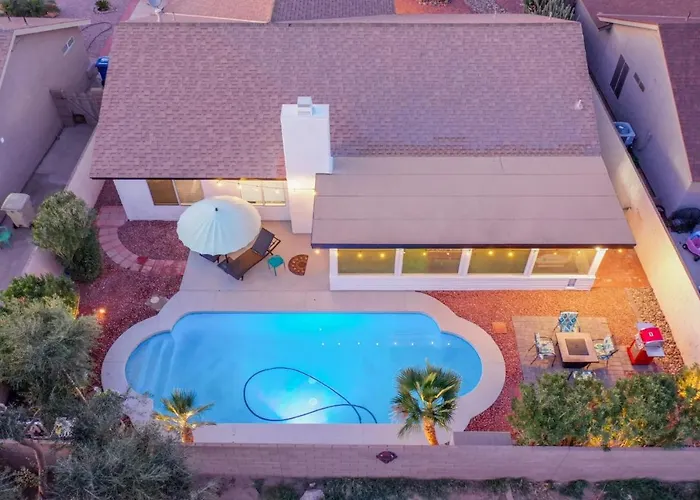 Superhost Luxury - Cardinals Stadium, Bbq & Heated Pool Villa Glendale
