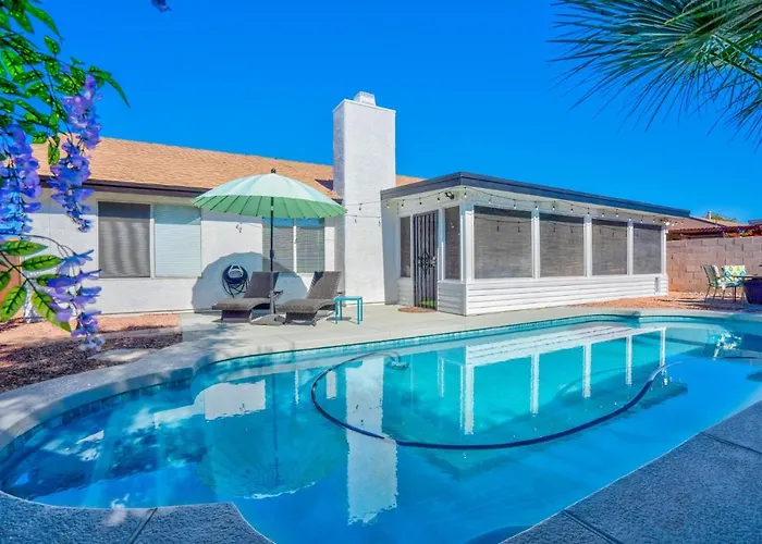 Villa Superhost Luxury - Cardinals Stadium, Bbq & Heated Pool Glendale