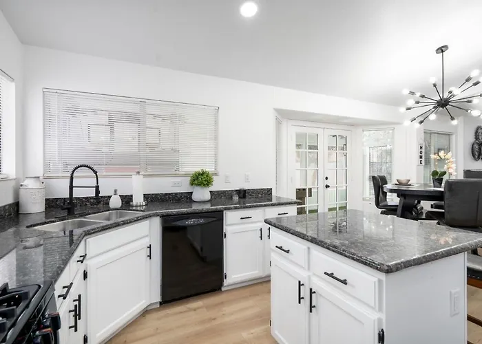 Superhost Luxury - Cardinals Stadium, Bbq & Heated Pool *