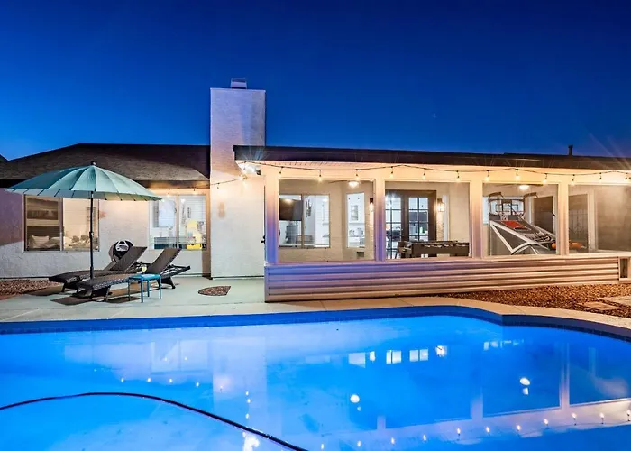 Superhost Luxury - Cardinals Stadium, Bbq & Heated Pool * Glendale