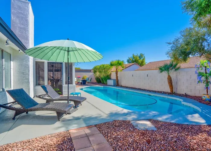 Villa Superhost Luxury - Cardinals Stadium, Bbq & Heated Pool Glendale